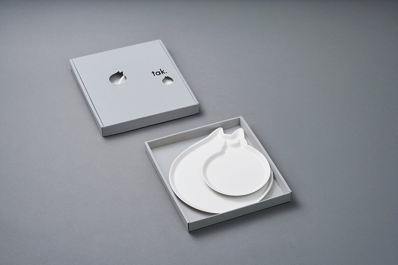tak AMI DISH gift box cat